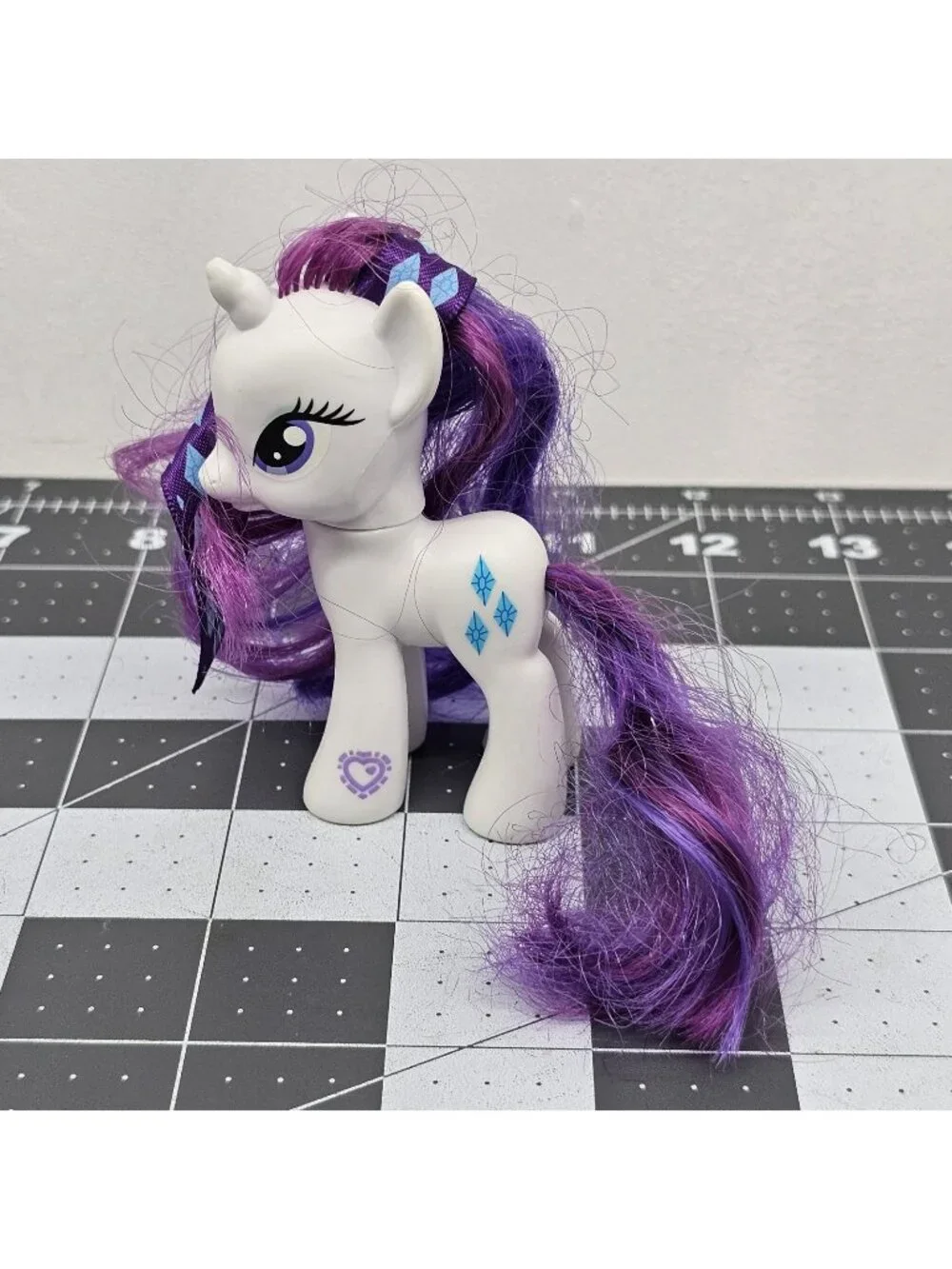My Little Pony 2010 Rare W/Ribbon Attached Hasbro G4 Rarity Unicorn Pony 3